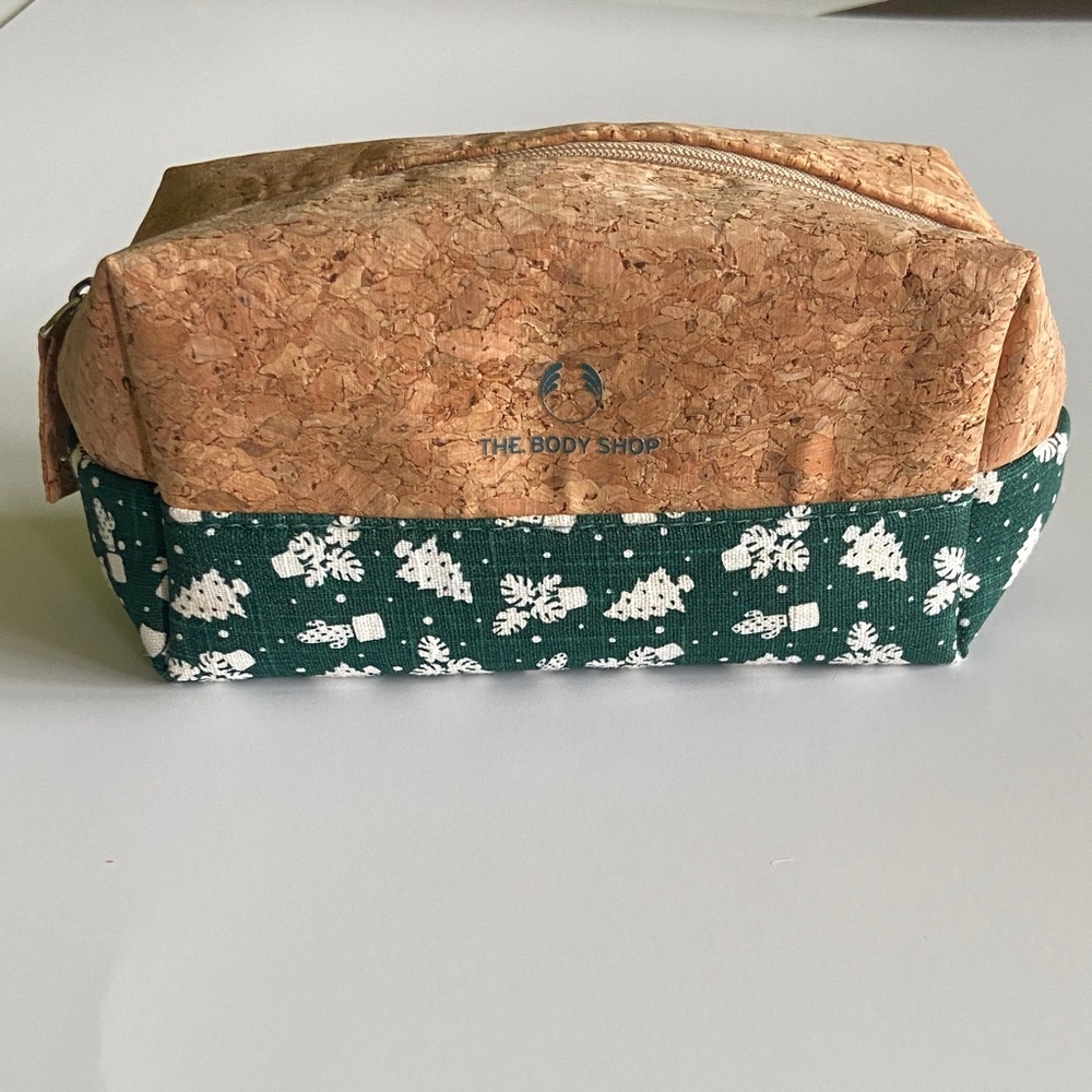 The Body Shop Cork and Green Festive Pouch